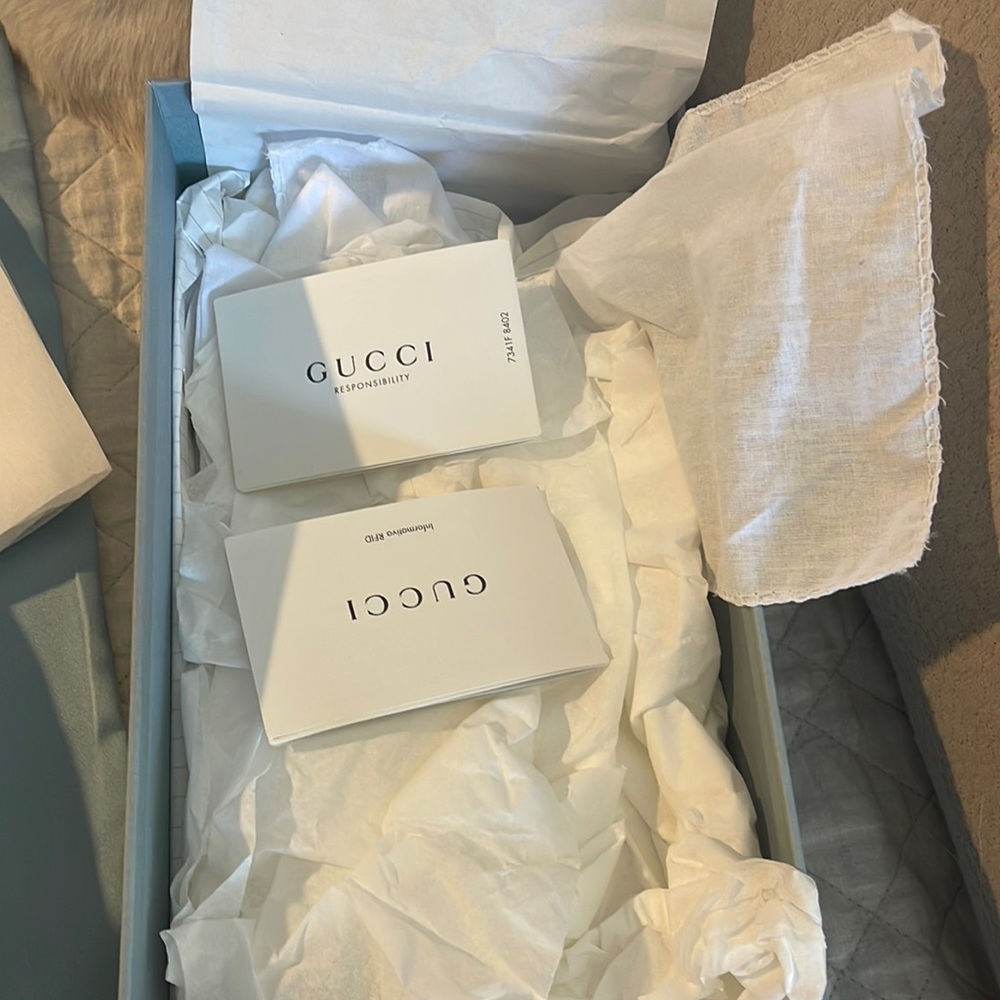 Gucci Liberty of London 38 1/2 infinity black holly print flats NIB size 8 - Picture 15 of 16